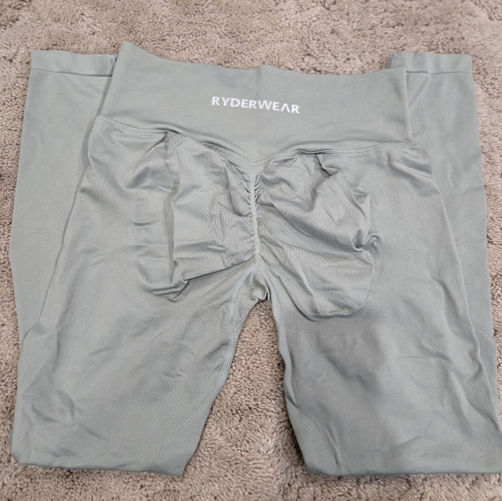 Ryderwear Sage Green Leggings